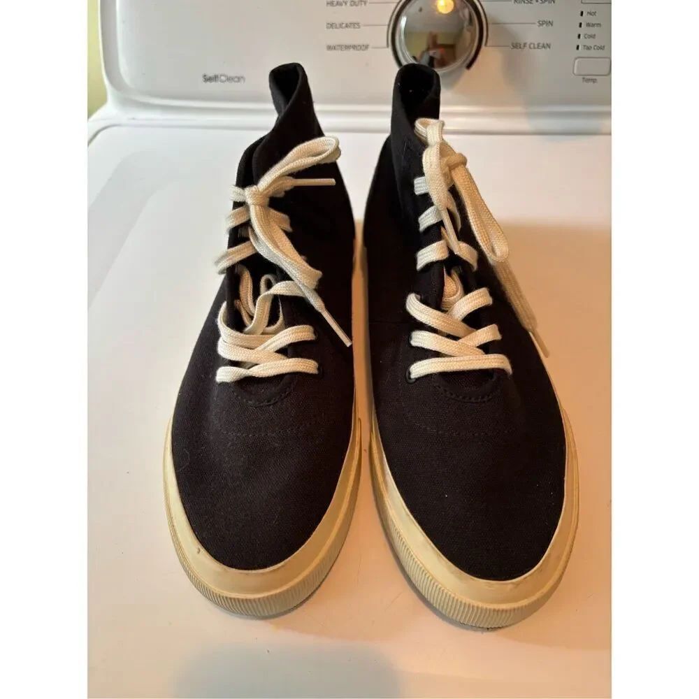 Everlane Sneakers